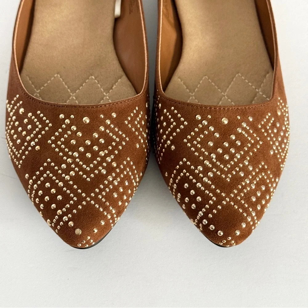 Jaclyn Smith Faux Suede Sequin Toe Flats Cognac Brown Size 9M